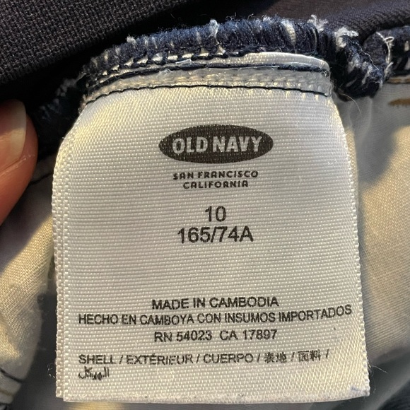 Old Navy Boyfriend Skinny Maternity Jeans - Picture 3 of 4